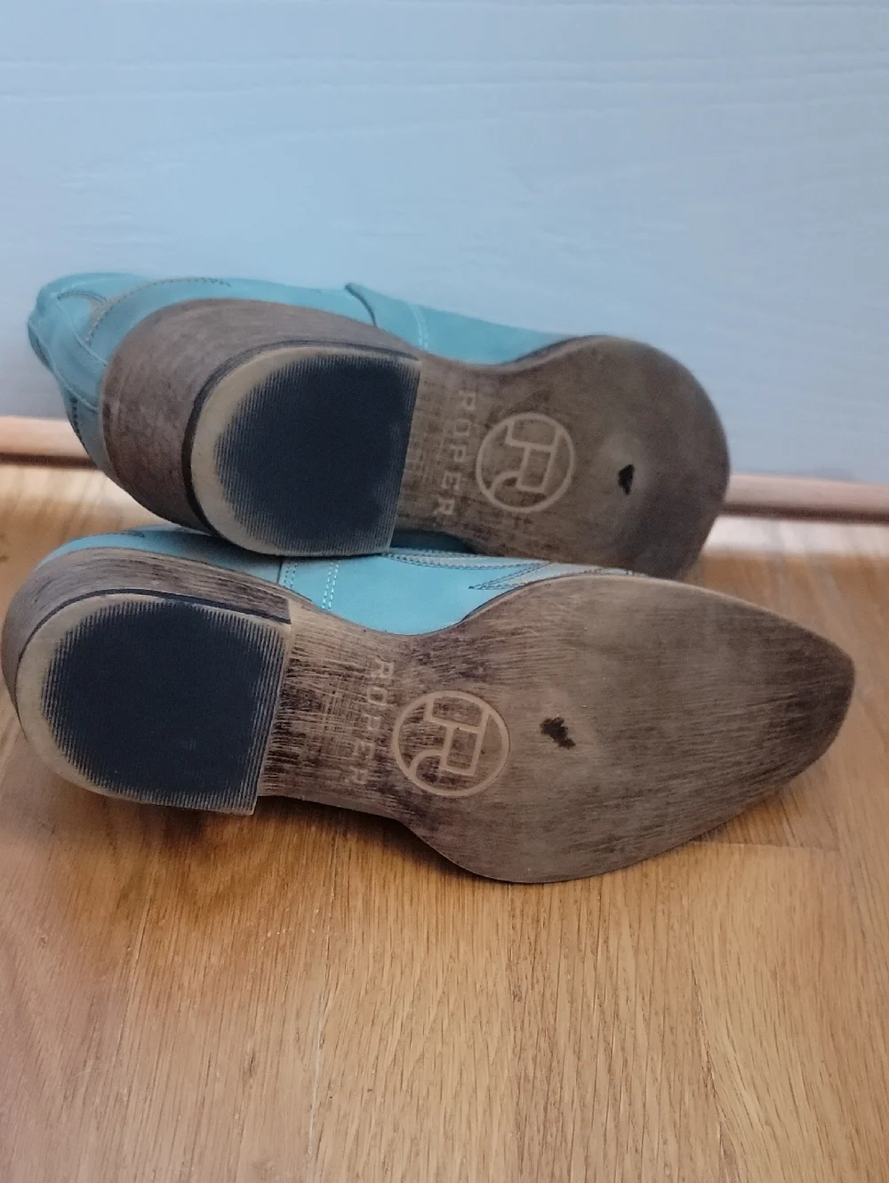 Roper stylish turquoise